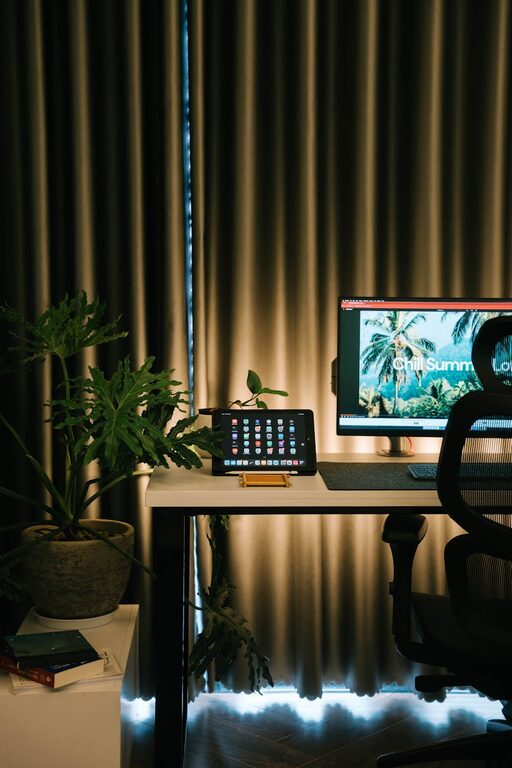 Tips for Creating a Relaxing Home Workspace to Boost Productivity and Comfort